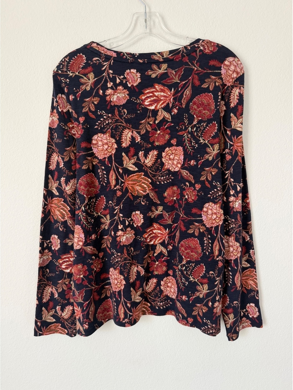 Tommy Bahama NWT Round Neck Floral Ashby Isles Exquisite Blouse Size L - Picture 2 of 7